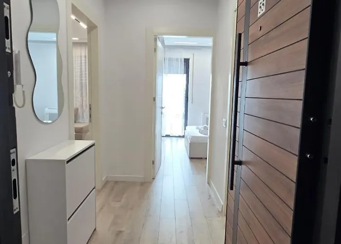 Tirent Apartments-one Bedroom Porcelan Тирана